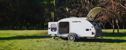 La Caretta mini en un espacio exterior