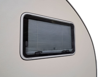 Ventana lateral Caretta Junior