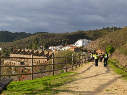Un paseo por Extremadura en mini caravana. Ruta de la Vía Verde del Guadiana entre paisajes naturales de Extremadura.