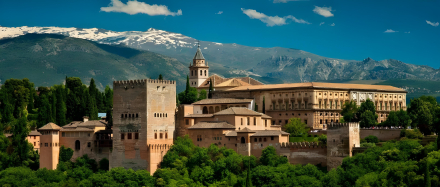 Alhambra de Granada en viaje con mini caravana
