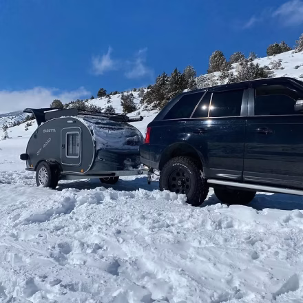 Acampar con tu mini caravana en invierno