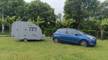 Minicaravana Caretta lista para una escapada en pareja